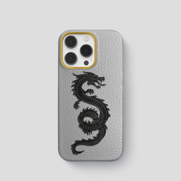 Classic Case With Carbon Dragon For iPhone 15 Pro In Calf