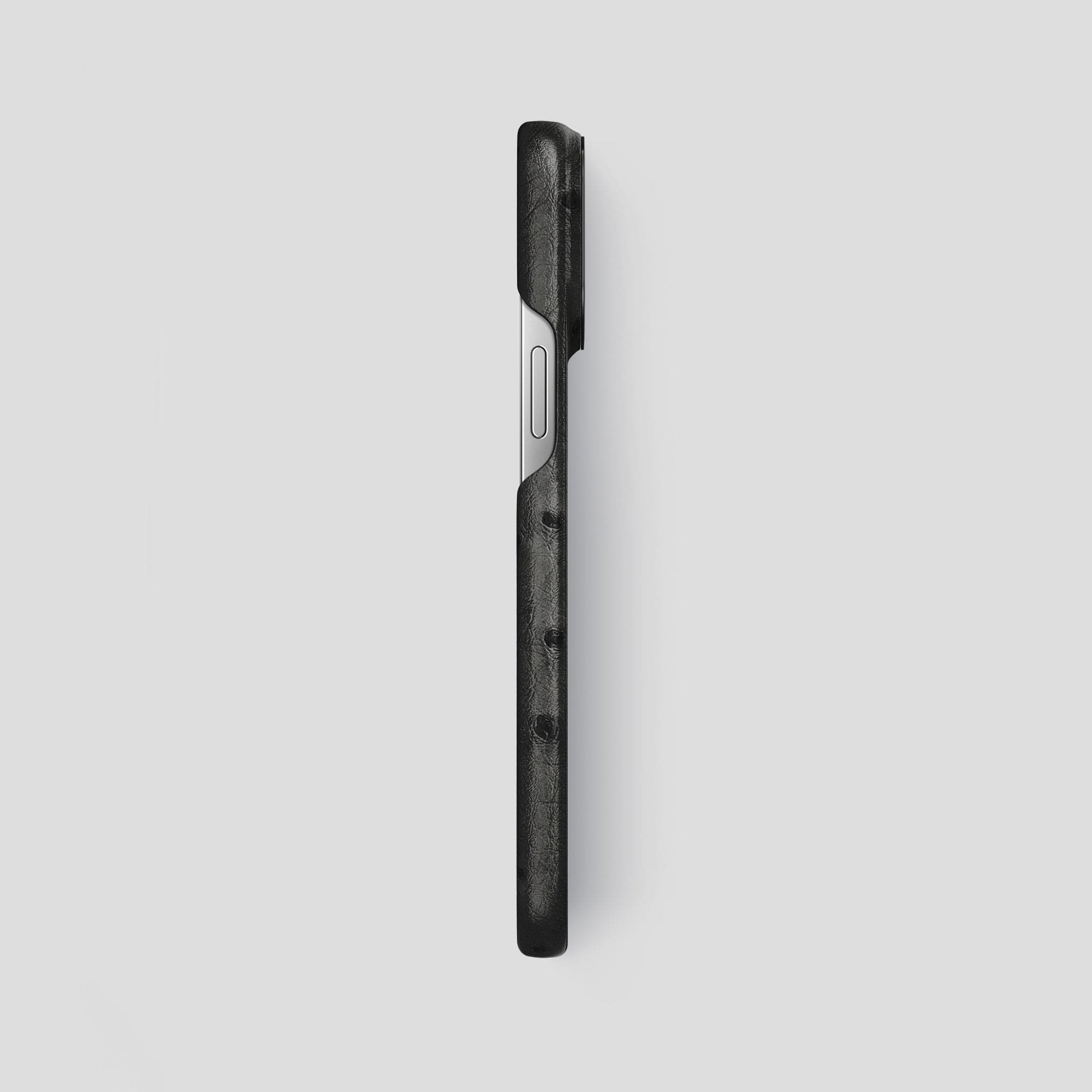 iPhone 13 Pro Max Case from BandWerk – Ostrich | Black Black